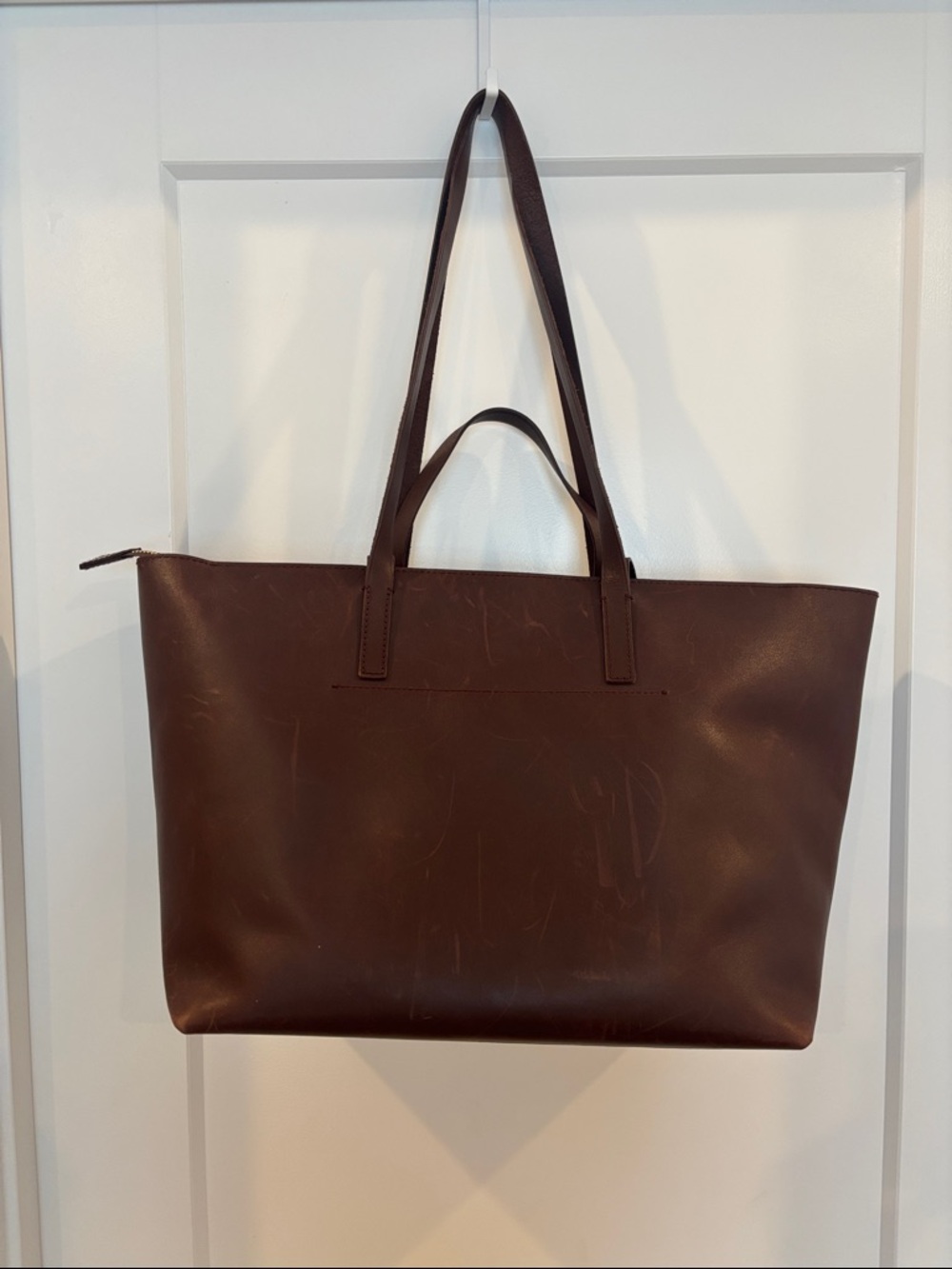 Madewell the zip top essential tote in chocolate raisin leather